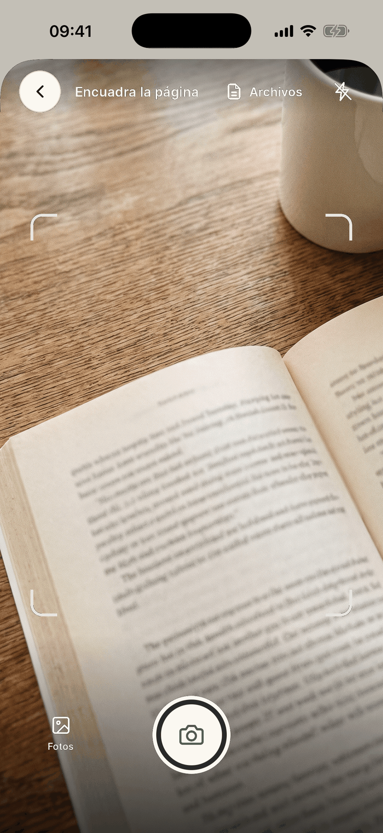 Cámara de ReadLens encuadrando la página de un libro abierto